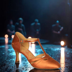 EVKOO Personalizado 7,0 cm Tacón <span class=keywords><strong>Cubano</strong></span> Punta Cerrada Zapatos de Baile de Salón para Mujeres Tacones Altos Marca 47043 - Product Image 3