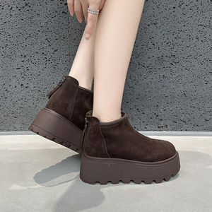 Botas de tobillo con plataforma de gamuza para mujer, botas cortas de invierno con cremallera trasera, calzado informal de moda que aumenta la altura, color camel - Product Image 3