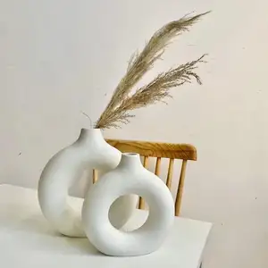 Handmade Custom Luxury Donut Vase Ins Nordic Creative Decoration Ceramic flower Vase for home decor