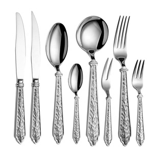 Ensemble <span class=keywords><strong>de</strong></span> <span class=keywords><strong>couverts</strong></span> vintage en argent sculpté floral pour <span class=keywords><strong>8</strong></span> personnes, ensemble <span class=keywords><strong>de</strong></span> <span class=keywords><strong>couverts</strong></span> en acier inoxydable avec couteau/fourchette/cuillère, ensemble <span class=keywords><strong>de</strong></span> <span class=keywords><strong>couverts</strong></span> pour la maison et la cuisine - Product Image 1
