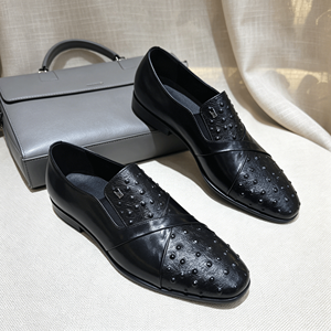 Mocasines para Hombre con Patrón de Avestruz, Diseño Cruzado con Textura Exótica, Elegantes Zapatos Formales Negros Sin Cordones - Product Image 1