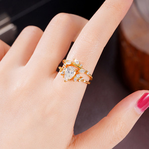 Set di Anelli a Due Pezzi con Foglie di Zircone per Donne, Gioielli Delicati e Unici alla Moda - Product Image 2