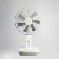 Ventilateur de bureau intelligent rechargeable de 12 pouces, grande capacité de batterie, moteur DC à balais, mini ventilateur de table solaire numérique pour le refroidissement de l'air