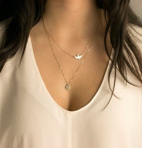 Collier pendentif pour femme plaqué or 18 carats breloque <span class=keywords><strong>colombe</strong></span> de paix multicouche avec diamant chaîne à maillons populaire de style de rue à la mode - Product Image 1
