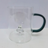 Tasse de best-seller de conception de Noël avec le fantôme à l'intérieur du haut verre de Borosilicate