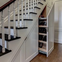 Armoires de rangement cachées sous l'escalier Meubles fonctionnels pour la maison d'hôtel intégrés aux armoires de rangement pour escaliers