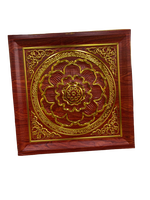 Panneaux de plafond en aluminium doré motif lotus pour temple et sanctuaire avec élégant motif floral en relief, dalles de plafond en aluminium