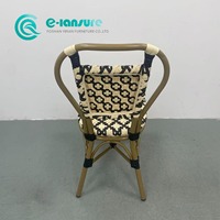 Vente en gros d'usine mobilier d'extérieur cadre en aluminium chaise de salle à manger élégante chaise simple en rotin PE tissé pour Villa Hotel Resort