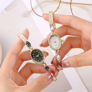 Nouvelle montre-bracelet elliptique tendance et élégante, montre à quartz de niche pour femme - Product Image 5