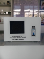 Stabilisateur de tension portable monophasé 3000 VA à vente chaude, sortie 110 V/220 V AVR pour la maison et le bureau