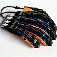 Guante Robótico Eléctrico de Rehabilitación con Carga USB para Terapia de Manos en Hemiplejia por Accidente Cerebrovascular - Dispositivo Médico Portátil de Uso Doméstico Clase II