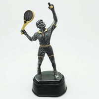 Poliresina hecha a mano pintada a mano de alta calidad resina oro balón de fútbol trofeo tenis premios para recuerdo