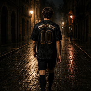 <span class=keywords><strong>Camiseta</strong></span> de Fútbol Negra Estilo Gótico Noir, <span class=keywords><strong>Camiseta</strong></span> de Fútbol con Jacquard Damasco Ornamentado, Ropa Deportiva Vintage Totalmente Negra - Product Image 2