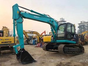 Excavatrice KOBELCO SK135i d'occasion certifiée CE EMC, haute qualité, faible nombre d'heures de fonctionnement, équipée d'une pompe hydraulique Shimadzu - Product Image 2