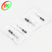 Seringue en verre longue de 1 ml stérilisée EO avec embout Luer Lock et butée de piston personnalisée pour produits de comblement esthétique