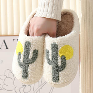 Pantuflas de Moda para Mujer al por Mayor, Diseño de Cactus, Antideslizantes, con Materiales Nuevos para Invierno y Verano - Product Image 3