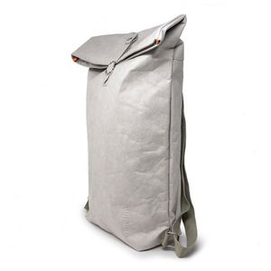 Muestra gratuita: Mochila enrollable personalizada negra con estampado para mujer, ideal para deportes casuales, portátil y actividades al aire libre. - Product Image 3