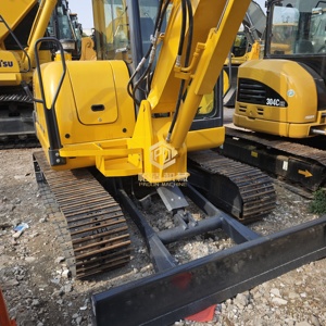 Miniexcavadora hidráulica Komatsu PC56 de 5.5 toneladas con alta potencia de excavación - Product Image 3