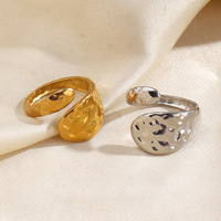 Bague en acier inoxydable à motif géométrique martelé, style européen et américain, personnalisée, hip-hop, plaquée or 18 carats, en acier titane