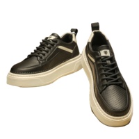 Chaussures décontractées tendance, design de luxe léger, semelle épaisse pour homme, élégantes et polyvalentes, chaussures blanches toutes saisons