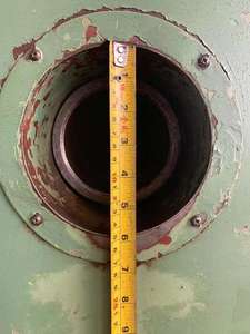 AJE de <span class=keywords><strong>torno</strong></span> de <span class=keywords><strong>2</strong></span> <span class=keywords><strong>metros</strong></span> de segunda mano, 630mm x 2000mm, modelo CW6263B - Product Image 3