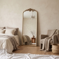 Miroir vintage pleine longueur : 23,5 x 56 pouces, en laiton doré, long et arqué