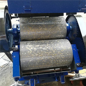 Trituradora de Granos Multifuncional Tipo 20, Máquina Manual para Procesar Cereales con Transmisión por Engranajes para Uso Doméstico - Product Image 1