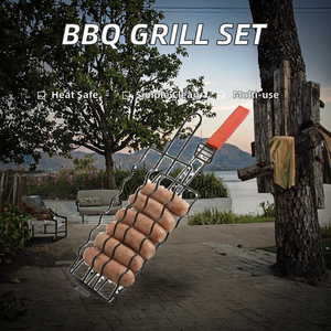 Juego de Parrilla para Asar al Aire Libre con Mango de Madera, Rodillo para Salchichas de Acero Inoxidable Resistente al Calor para Cocinar Salchichas y Carne - Product Image 2