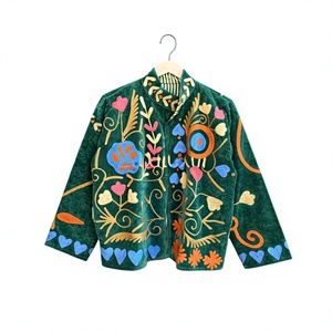 Blazer en velours vert sarcelle, motif floral brodé à la main, col rabattu, manches longues, veste d'automne pour femme - Product Image 1