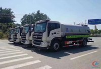 Camion-citerne multifonctionnel de 15 m³ à vendre directement de l'usine, avec système de pulvérisation haute pression pour l'arrosage routier