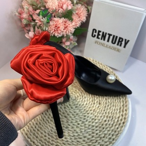 Chaussures à fleurs en satin blanc nacré pour femme, sandales à talons aiguilles, escarpins rouges élégants, talons creux peu profonds pour robe - Product Image 4