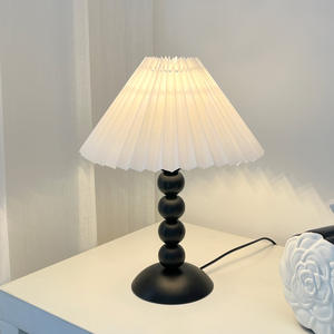 Lampe <span class=keywords><strong>de</strong></span> <span class=keywords><strong>chevet</strong></span> <span class=keywords><strong>de</strong></span> style nordique INS pour chambre à coucher, veilleuse d'ambiance, protection oculaire, 220V, décoration <span class=keywords><strong>de</strong></span> dortoir pour filles, plissée, tendance - Product Image 2