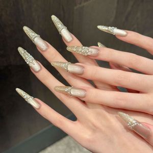 <span class=keywords><strong>Manicura</strong></span> <span class=keywords><strong>francesa</strong></span> <span class=keywords><strong>con</strong></span> <span class=keywords><strong>purpurina</strong></span> desnuda de diseño personalizado de marca propia <span class=keywords><strong>con</strong></span> delicados detalles en diamantes, lujosas uñas largas hechas a mano - Product Image 1