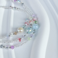 Colgante para teléfono estilo bandolera largo para niña, con cuentas de cristal rosa brillante y estilo Y2K. Abalorios de colores dulces de verano