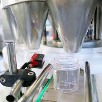 Remplisseur granulaire de pesage multi-cellules à 10 têtes de style mandrin automatique étiquetage de bouchage intégré pour boissons 500ml verre de riz