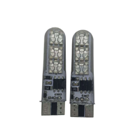 Kit d'éclairage intérieur de voiture LED T10 RGB Ampoules dôme et coin multicolores avec effets stroboscopiques à distance