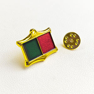 Broche de Esmalte Metálico con Diseño de Dibujos Animados Personalizado (Base Magnética) - Diseño Exclusivo Floral de Amor para Aniversario - Product Image 6