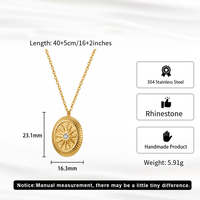 Collier Rétro Gravé Motif Soleil pour Femme en Acier Inoxydable 304 Plaqué Or, Réglable, Fait Main, Élégant et Polyvalent