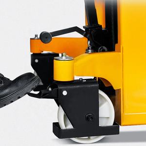 Carretilla elevadora hidráulica manual de 2 toneladas, apiladores de goma totalmente automáticos con sensores - Product Image 5