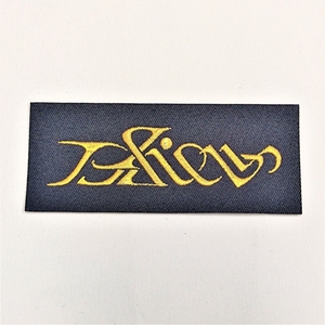 Produttore di alta qualità No MOQ cucire su ferro su toppe da ricamo personalizzate <span class=keywords><strong>con</strong></span> filo metallico <span class=keywords><strong>argento</strong></span> dorato <span class=keywords><strong>con</strong></span> bordo Merrow - Product Image 3