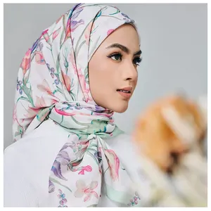 Malaysia Custom Gedrukt Voile Vierkante Sjaal Hijab Instant Groothandel Katoen Hijab Leverancier Tudung Bawal Moslim Vrouwen Hijaabs