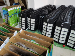 ไฟถนนโซลาร์เซลล์ LED ออลอินวัน กันน้ำ IP65 พร้อมเซ็นเซอร์ตรวจจับความเคลื่อนไหว 60W 100W 200W สำหรับภายนอกอาคาร ถนน สวน ได้รับการรับรองมาตรฐาน CE - Product Image 6