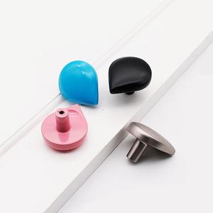 Petite Rose Boutons En Céramique Pour Enfants Meubles Monotrou <span class=keywords><strong>Commode</strong></span> Boutons D'armoire, <span class=keywords><strong>Bouton</strong></span> De Meubles De Chambre - Product Image 1