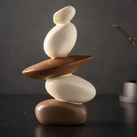 Sculpture moderne en résine marron en forme de pierre d'équilibre avec plateau, figurine abstraite en roche empilée pour la décoration du salon, du bureau ou de la maison