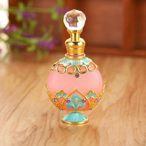 10ml high-end flat <b>perfume</b> bottle Middle East Dubai characteristic luxury metal crystal essential <b>oil</b> bottle - Product Image 2