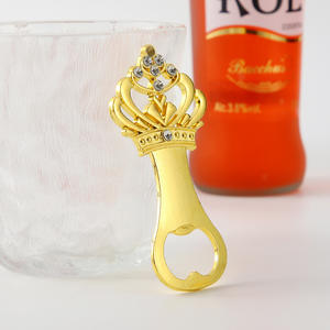 Imán de nevera de metal con relieve, abridor de botellas de cerveza creativo con corona dorada, recuerdo, directamente de fábrica - Product Image 6