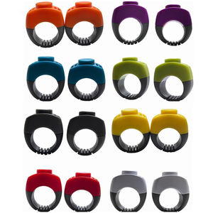 Tragbarer Fingerring-Klicker im Neuen Stil in Verschiedenen Farben für das Training von Hunden und Pferden zum Stoppen des Bellens - Product Image 6