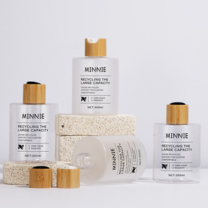 Botella de Viaje Transparente Minnie de 300 ml, Botella Portátil para Desmaquillante y Cuidado de la Piel con Tapa de Madera, Reciclable, Gran Capacidad - Product Image 1