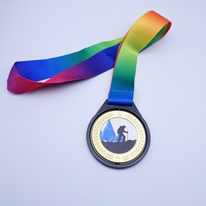 Médaille rotative personnalisée en gros 3D 6,5 cm 70 mm pour <span class=keywords><strong>les</strong></span> sports de plein air, <span class=keywords><strong>les</strong></span> fêtes, la course à pied, la randonnée, l'escalade, le conquérant - Product Image 2