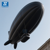 Installation artistique gonflable à flottabilité hélium pour dirigeables, idéale pour les expositions d'art et la décoration publicitaire.